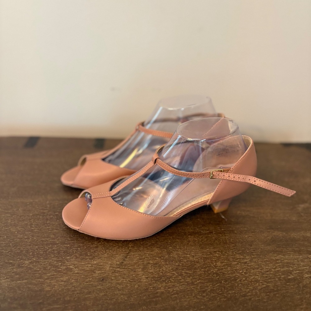 Capezio Pink Leather T-Strap Peep Toe Ballroom Dance Kitten Heels 8M